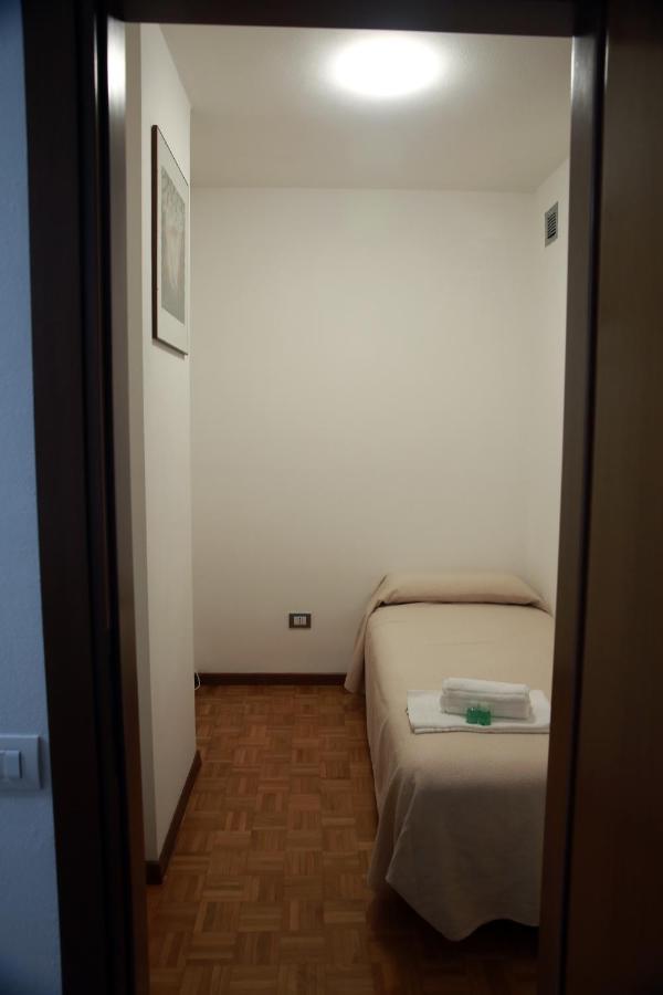 Holiday Residence With Private Garden Kültér fotó